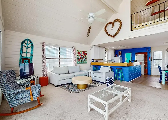 Centrally-located Gulf Front Paradise Wfurnished Sun Deck & Gorgeous Water View Holiday home *