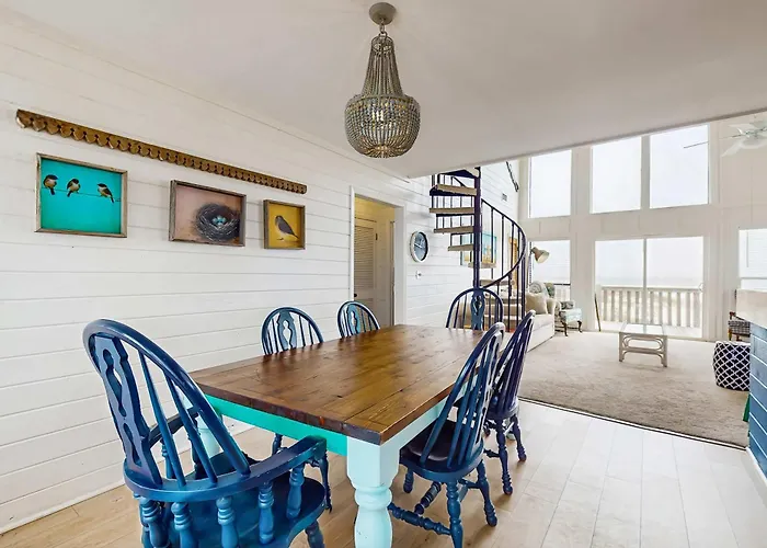Centrally-located Gulf Front Paradise Wfurnished Sun Deck & Gorgeous Water View Holiday home *
