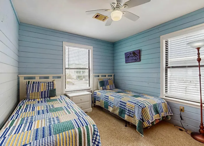 Centrally-located Gulf Front Paradise Wfurnished Sun Deck & Gorgeous Water View Gulf Shores